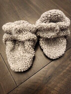 Zutano 12M Light Grey Furry Baby Booties